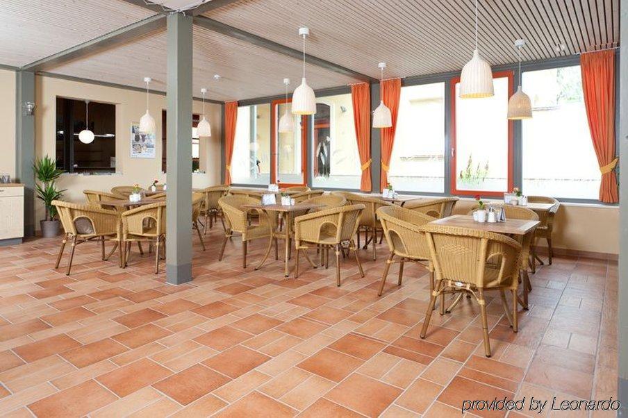 Jufa Hotel Weinviertel - Eselsmuehle Seefeld-Kadolz Restoran gambar